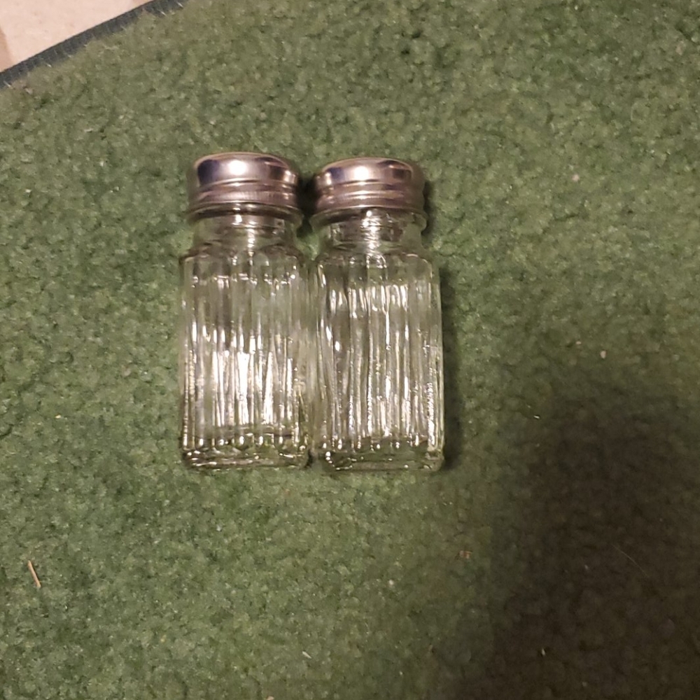 Salt & pepper shakers